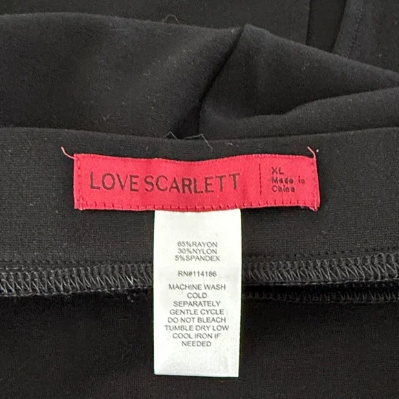 Chic Black Pencil Skirt with Striped Accent - Picture 4 of 4